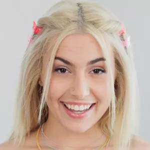 Chanel Camryn биография, рост, вес, размер сисек, фигура, возраст Chanel Camryn биография, рост, вес, размер сисек, фигура, возраст